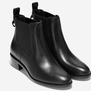 Cole Haan Newburg black leather her ankle chelsea boots, Grand Os, Size 7B